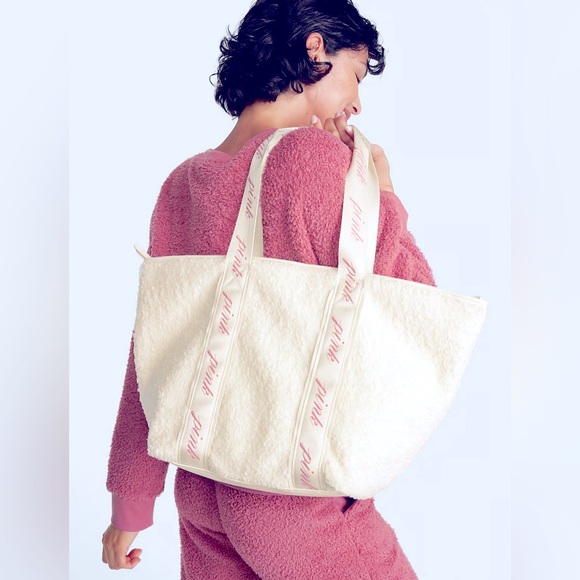 VICTORIA'S SECRET PINK Cozy-Plush Sherpa Tote Bag - Picture 2 of 4
